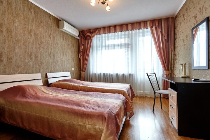 Room 6 of 30