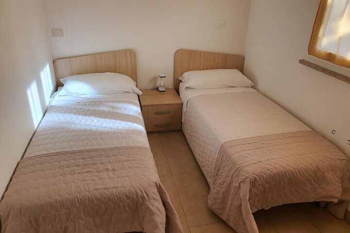 Room 15 of 61