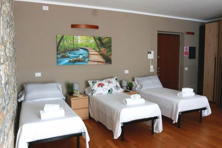Room 6 of 19