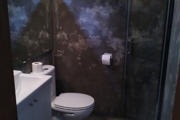 Room 30 of 36