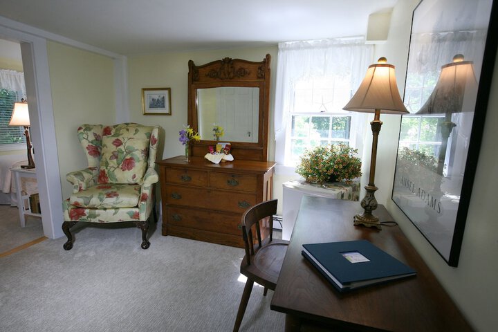 Room 4 of 32