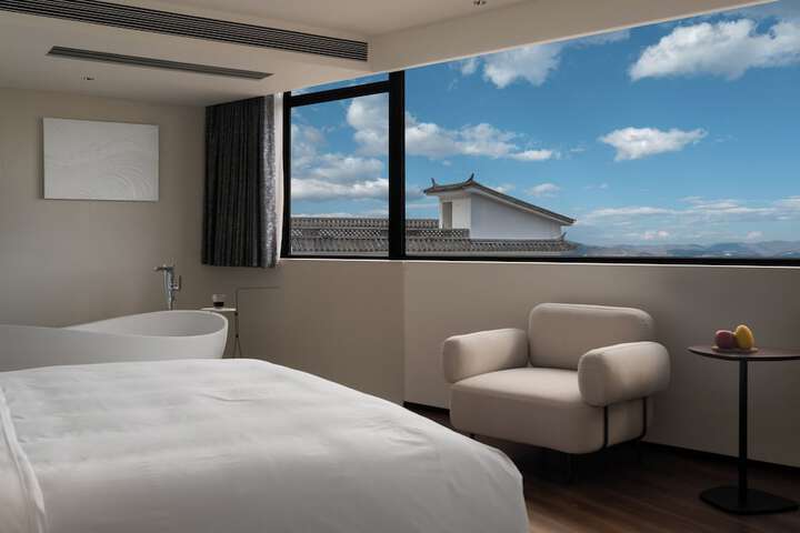 Room 56 of 86