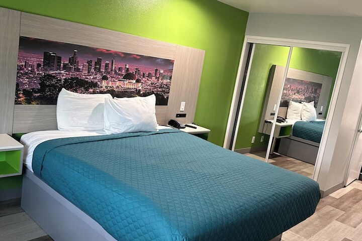 Standard | King Bed (21 of 26)