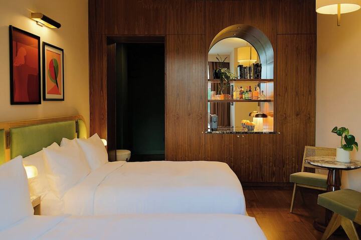 Room 14 of 72