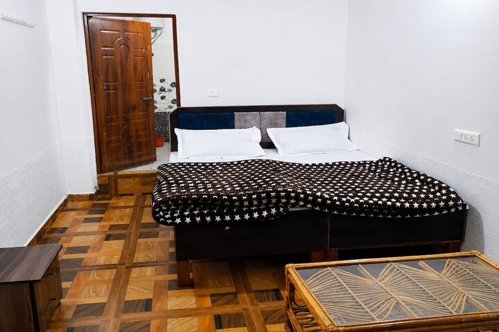 Room 5 of 30