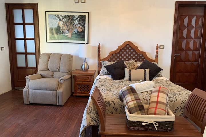 Room 49 of 230