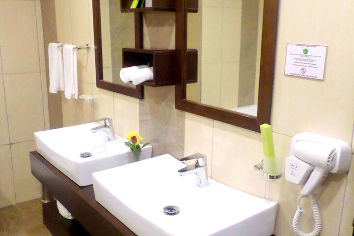 Room 29 of 74