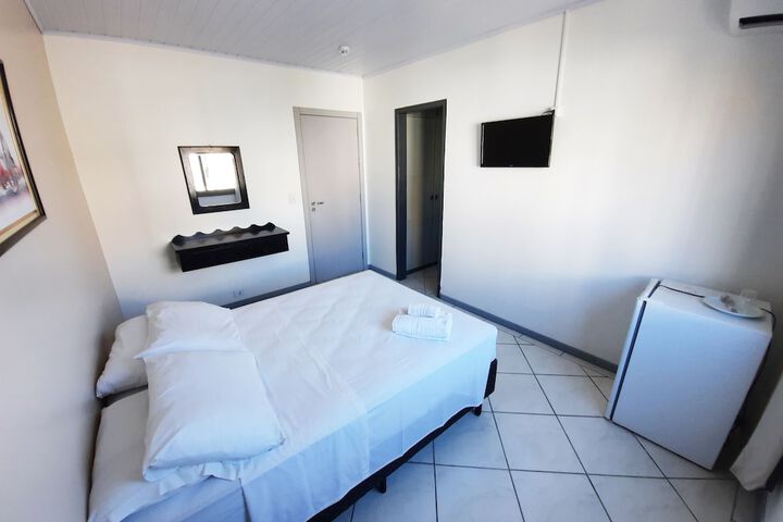 Room 10 of 40