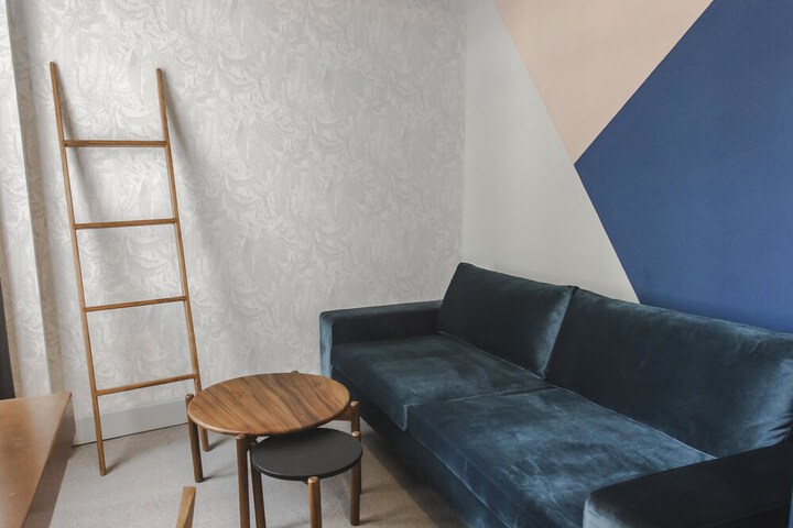 Room 15 of 42