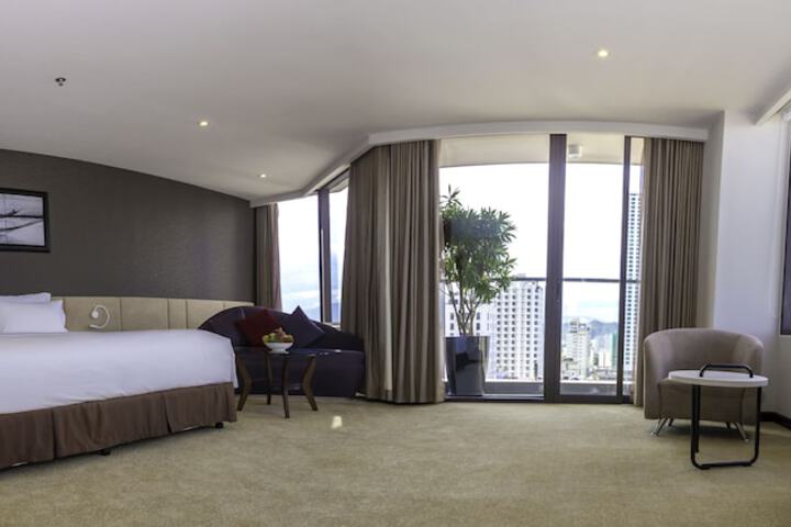 Room 10 of 140