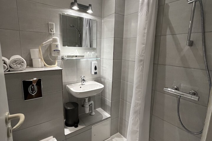 Room 45 of 52