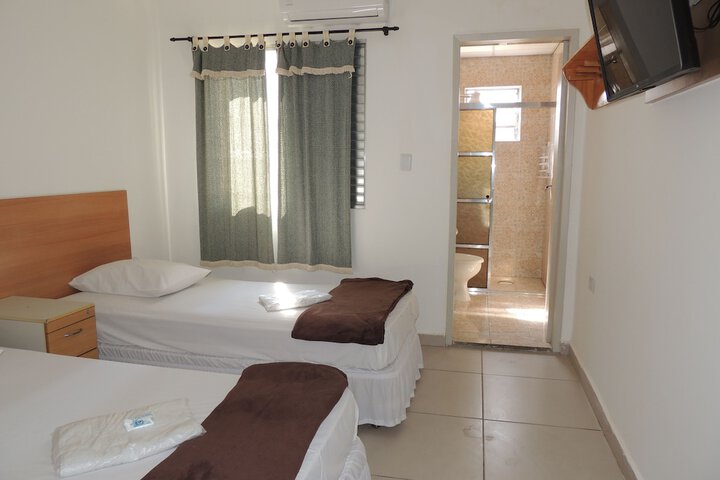 Room 52 of 107