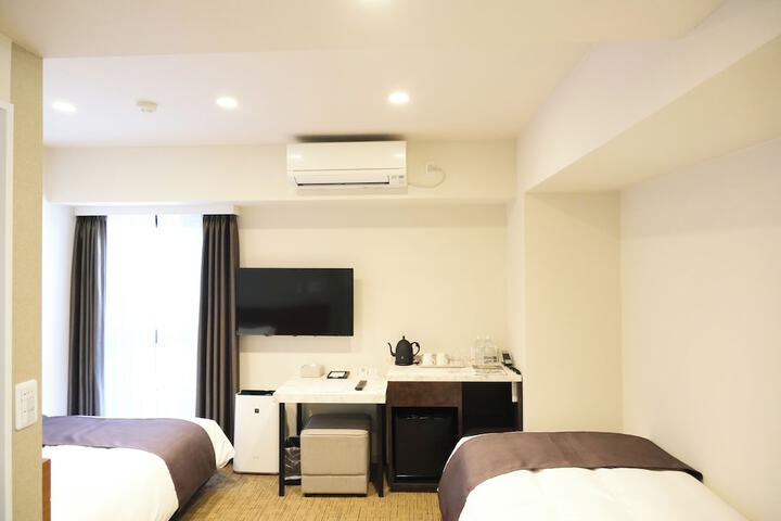 Room 21 of 47