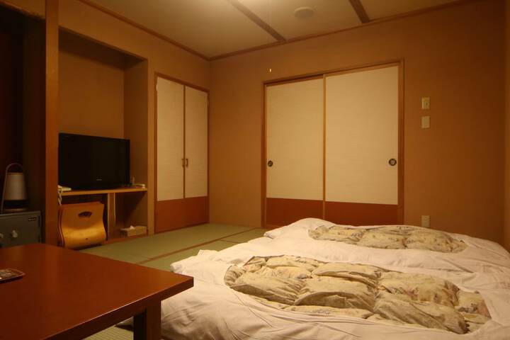 Room 7 of 58