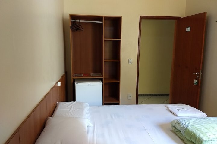 Room 11 of 17