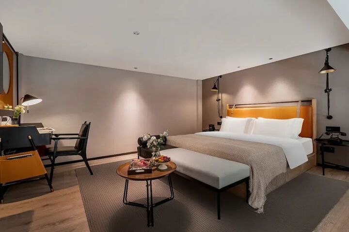 Room 37 of 101
