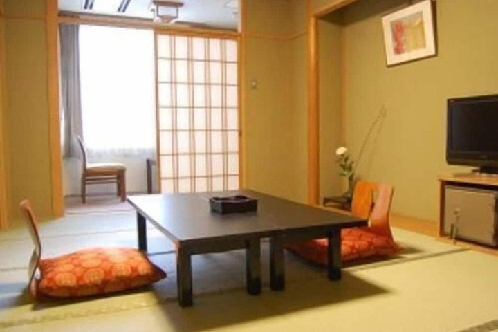 Room 5 of 21