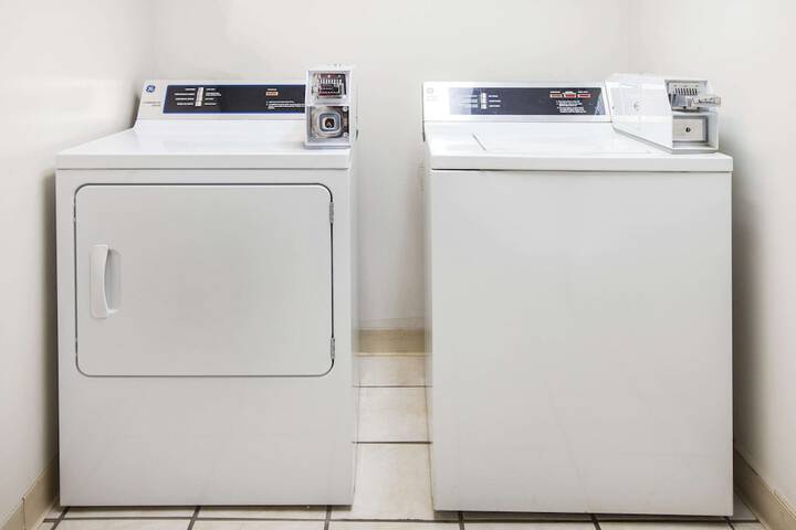 Breakfast/Coffee Service 14 of 17