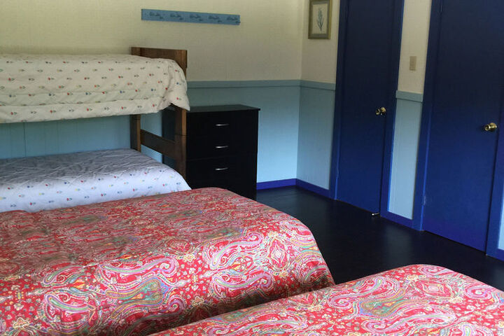 Room 4 of 48