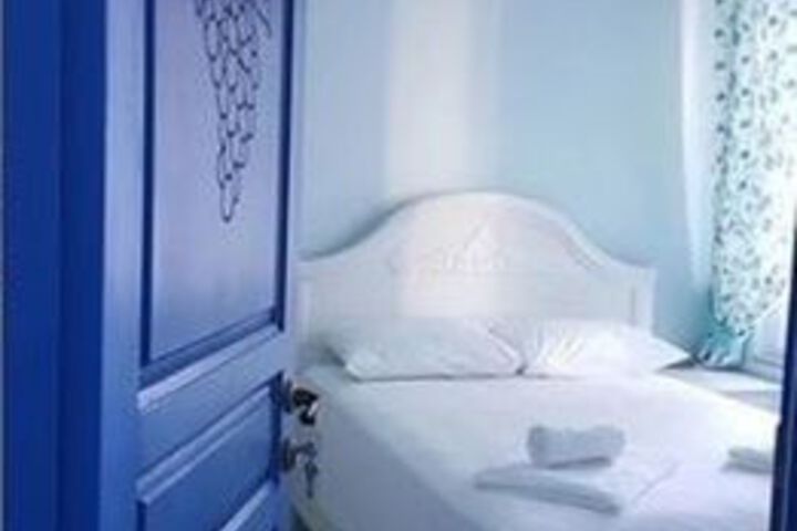 Room 2 of 13