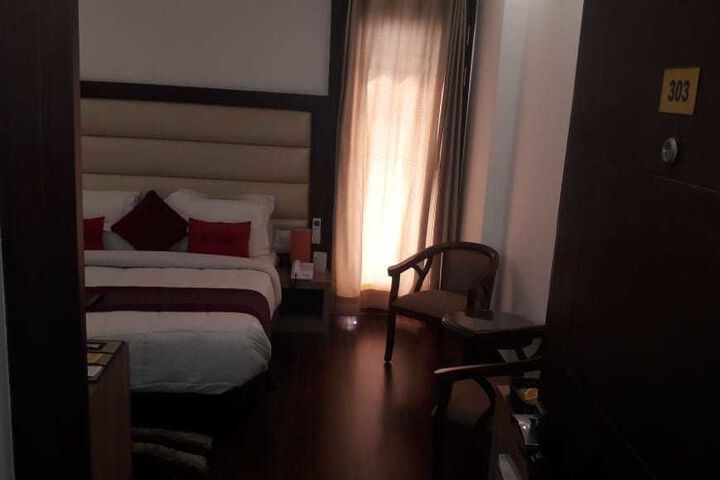 Room 15 of 21