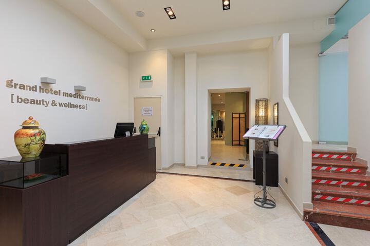 Hotel Interior 102 of 140