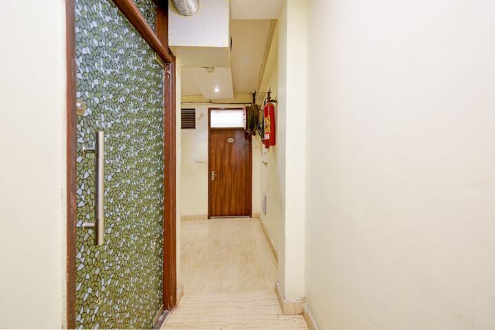 Hotel Dhwani Palace