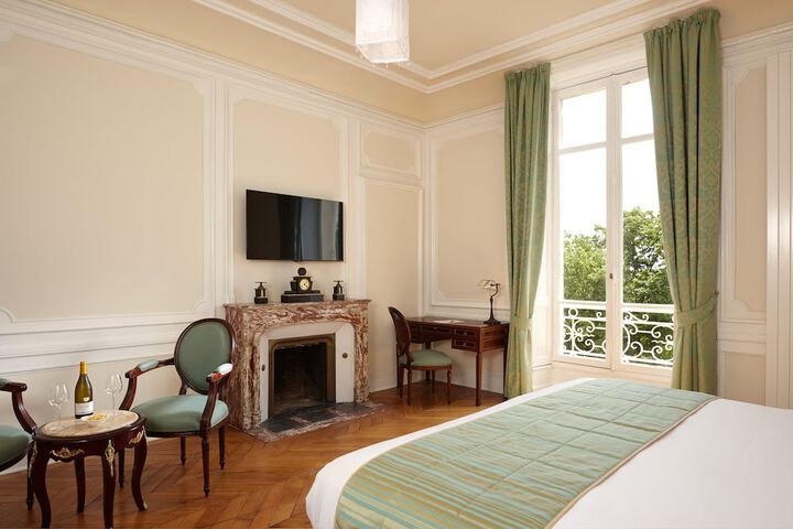 Room 15 of 62