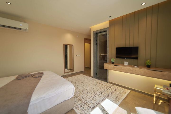Room 74 of 148
