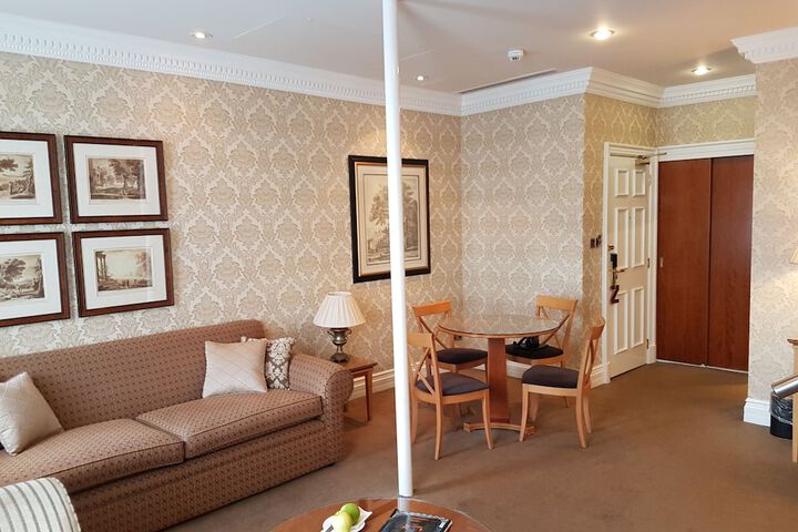 Room 40 of 82