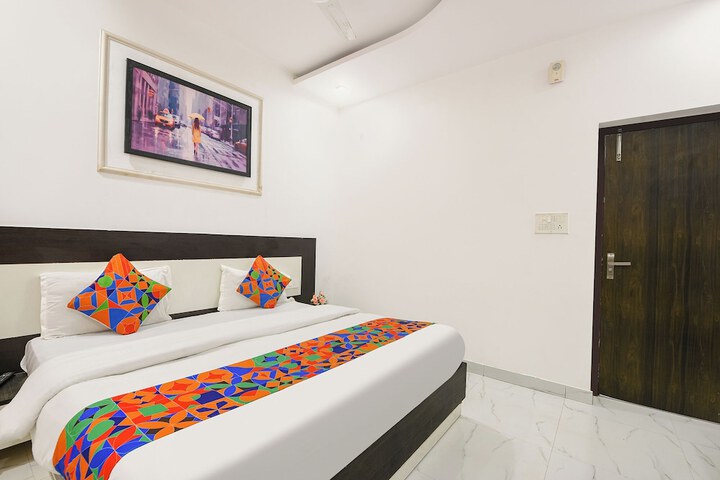 Room 17 of 32