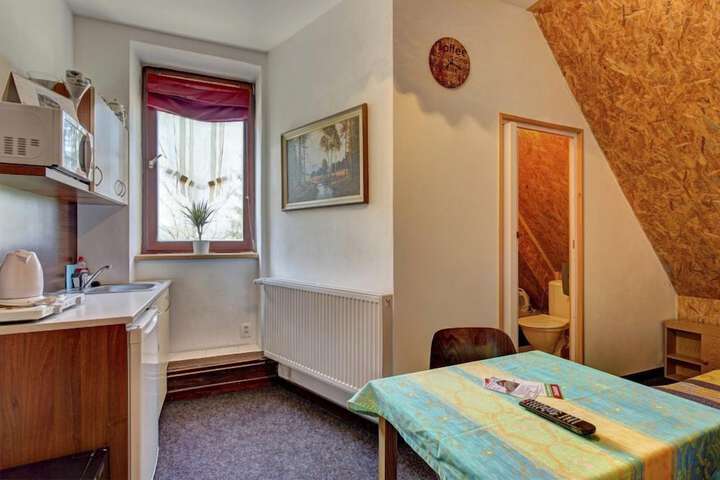 Room 10 of 41