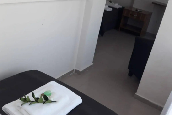 Room 5 of 10