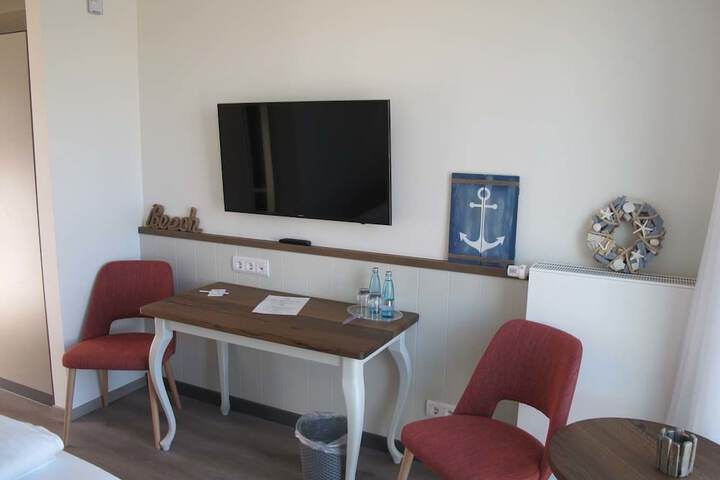 Room 27 of 114