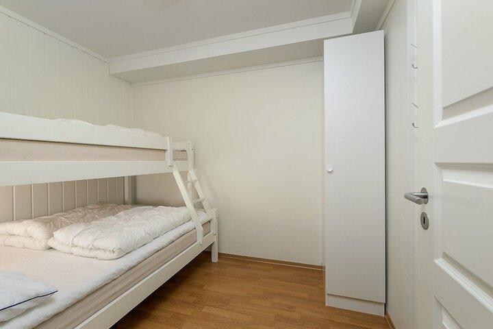 Room 5 of 50