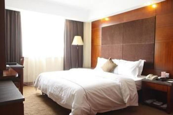 Room 16 of 47