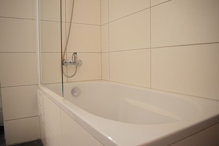 Room 42 of 65