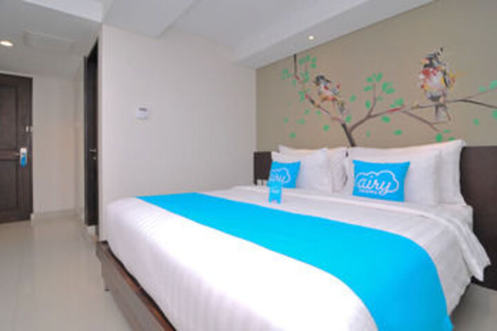 Room 12 of 30