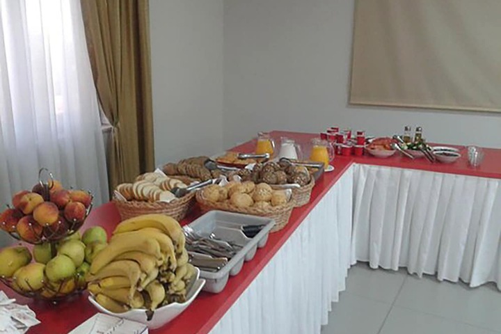 Dining 57 of 71