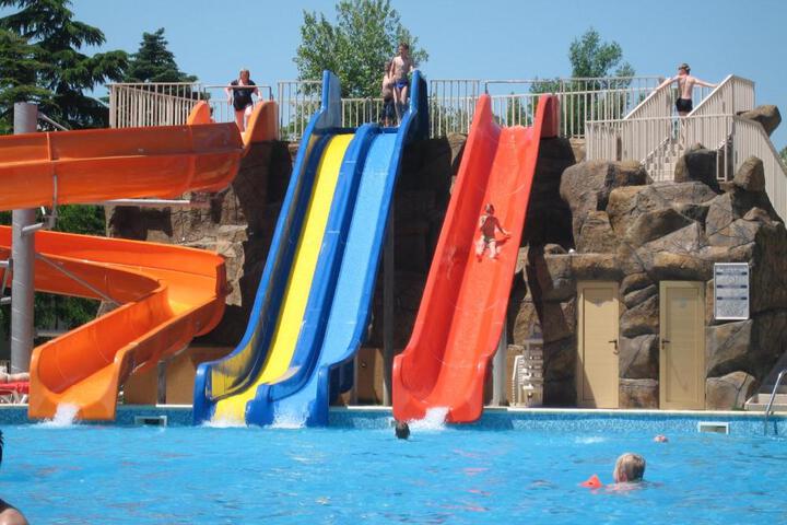 Pool 12 of 23