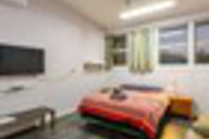 Room 14 of 18
