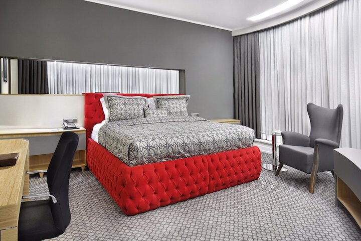 Room 10 of 63