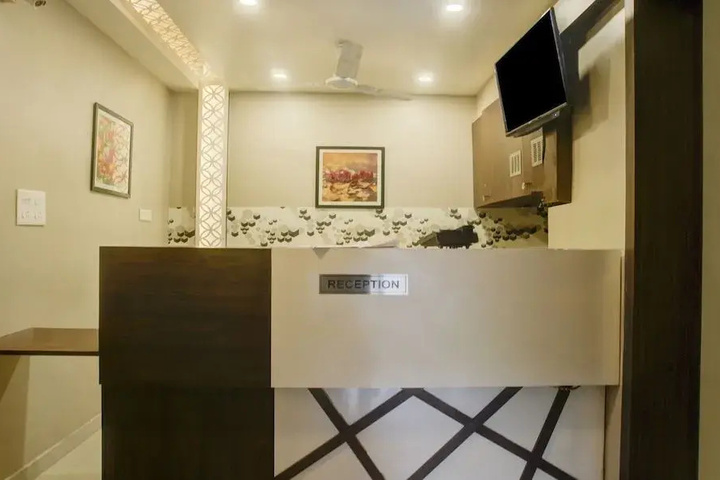 Room 9 of 29