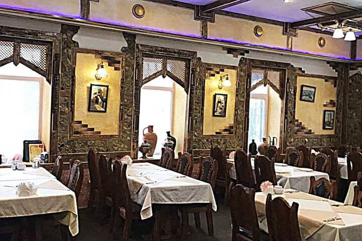 Dining 5 of 27