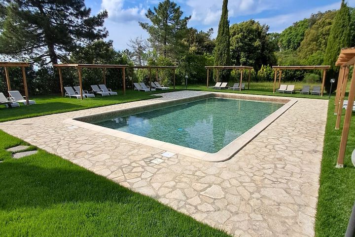 Pool 86 of 149