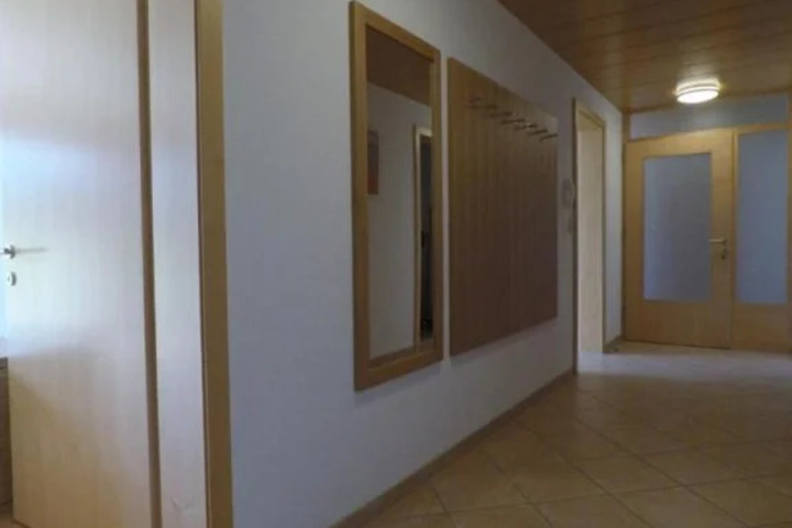 Room 10 of 17