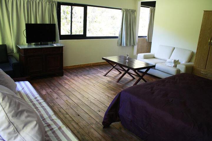 Room 53 of 75