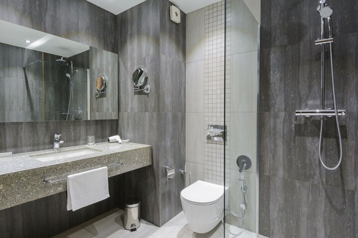 Room 42 of 61