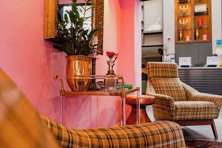 Entrance & Lobby