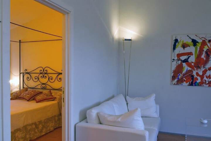 Room 37 of 141